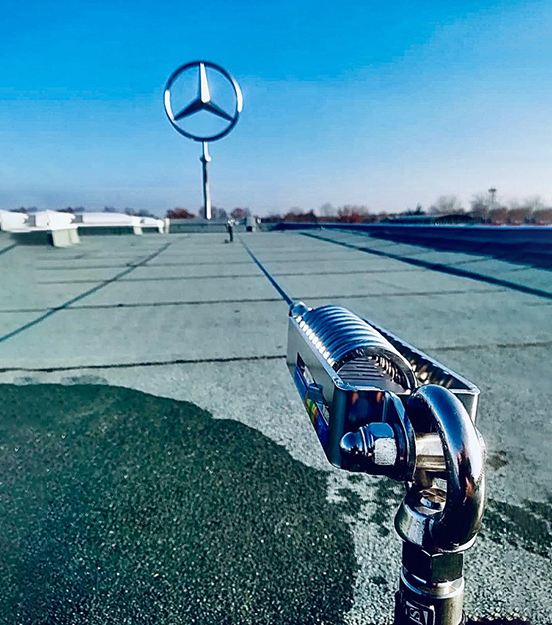 LUX-top® Absturzsicherungen Referenzobjekt Mercedes