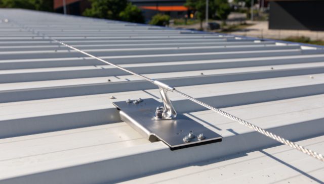 Point d'ancrage pour la protection contre les chutes